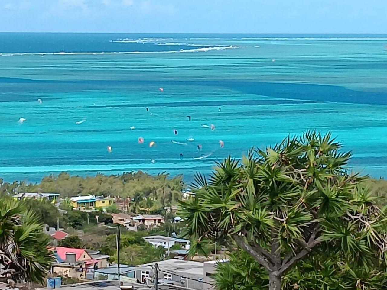 Port South EastChez Laineda Le Bijou Mourouk Rodrigues住宿加早餐旅馆 外观 照片